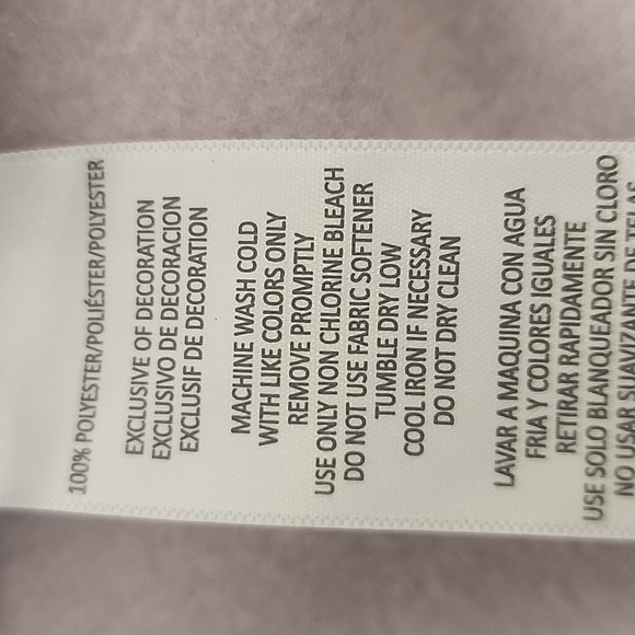 Calvin Klein Women's Soft Pink Hooded Ski Jacket. - Picture 12 of 12